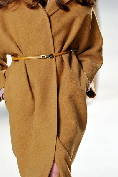 Look 3